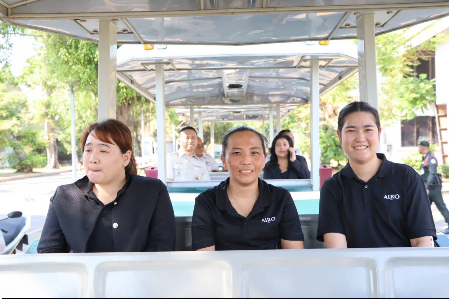 title - ผู้อำนวยการศูนย์ส่งเสริมและพัฒนาอาชีพเสริมนอกภาคการเกษตร ให้การต้อนรับ ผู้อำนวยการทัณฑสถานวัยหนุ่มพระนครศรีอยุธยา พร้อมด้วย ผู้อำนวยการส่วนและหัวหน้าฝ่ายทัณฑสถานฯ เข้าเยี่ยมชมแผนกฝึกอบรมทั้ง 12 แผนก และพื้นที่ภายในศูนย์ส่งเสริมและพัฒนาอาชีพเสริมนอกภาคการเกษตร 